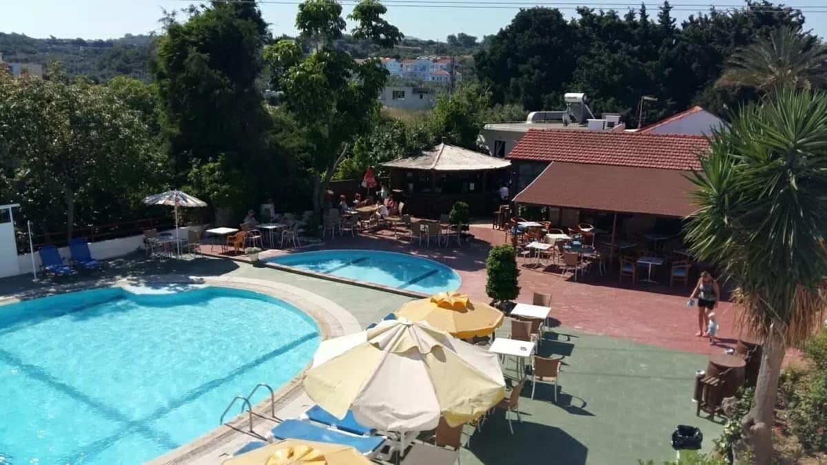 Hotel Asteria Ágios Kírykos Exterior foto