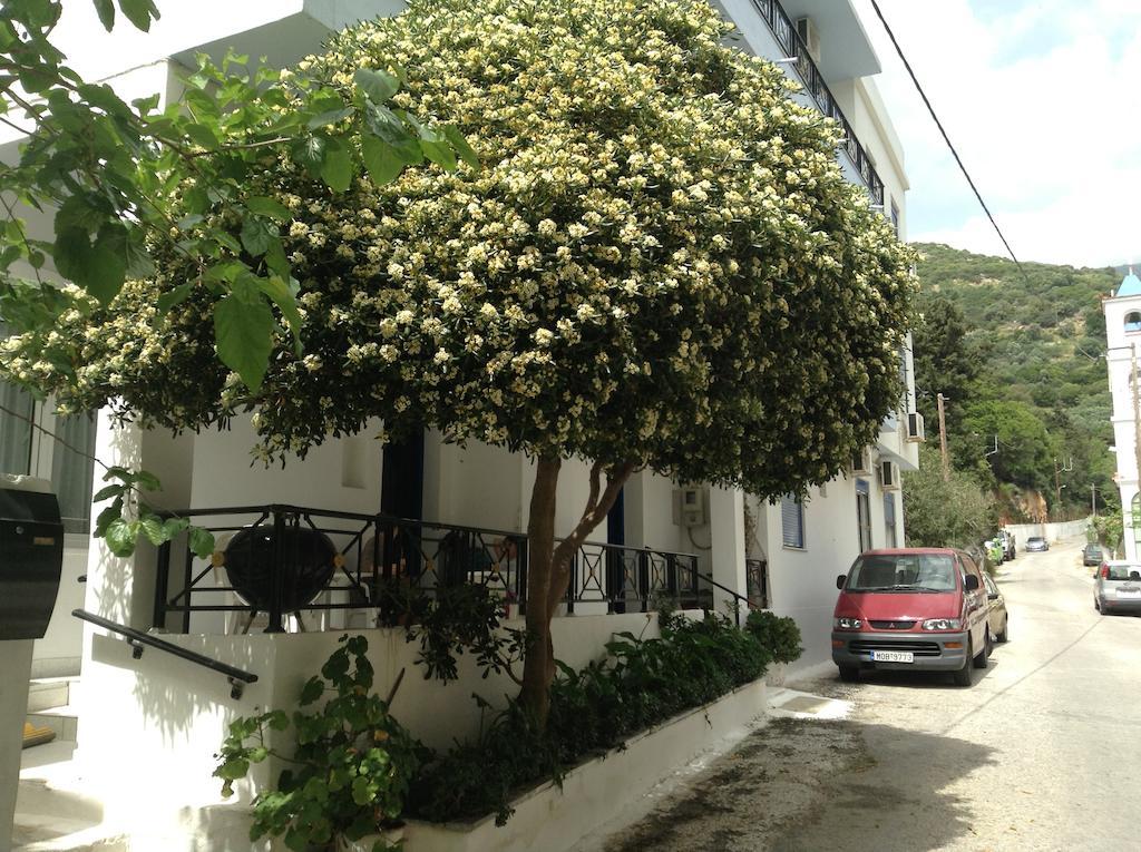 Hotel Asteria Ágios Kírykos Exterior foto