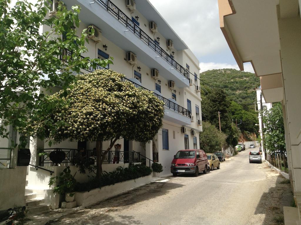 Hotel Asteria Ágios Kírykos Exterior foto
