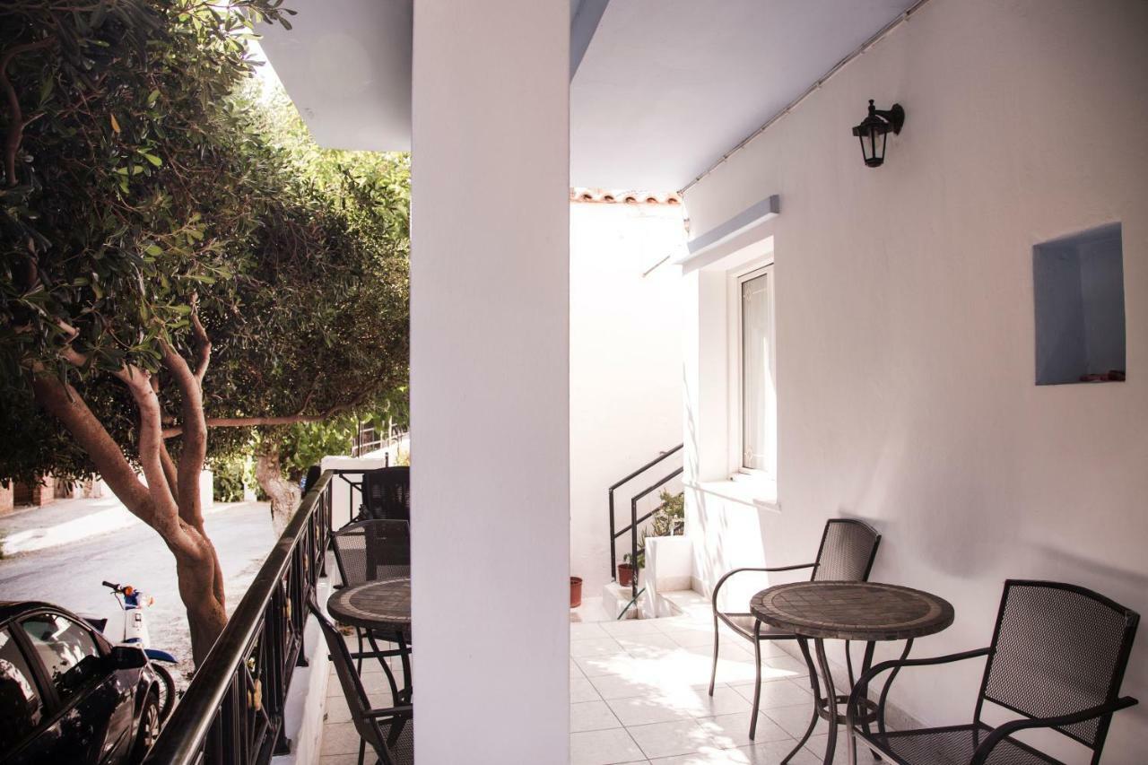 Hotel Asteria Ágios Kírykos Exterior foto